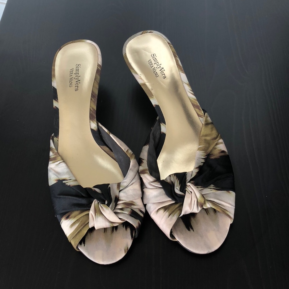 Vera Wang Kitten heels